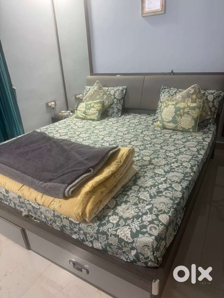 Storage king size bed