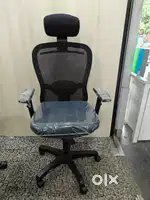 Refurbished headrest chair butterfly model available in low price