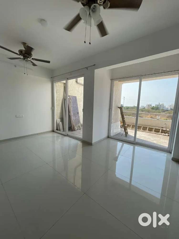 2 BHK PODIUM FLAT 1200 SQFT.