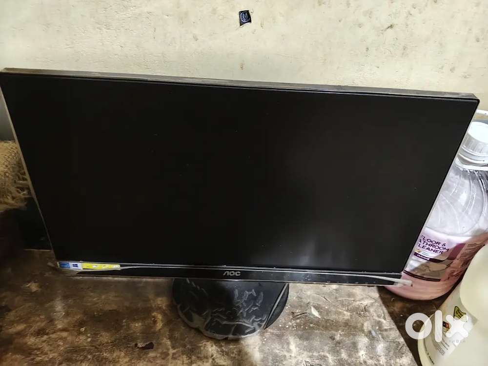 AOC 24 INCH MONITOR SUPER CONDITION