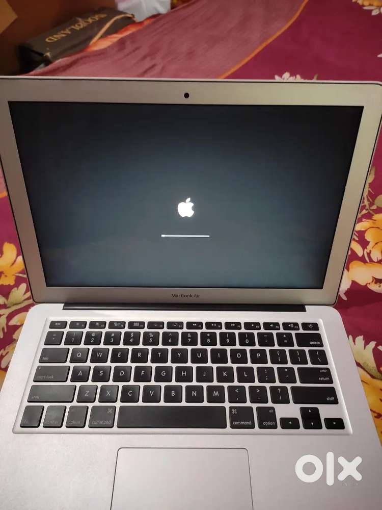 MacBook Air i5 processor super mint condition