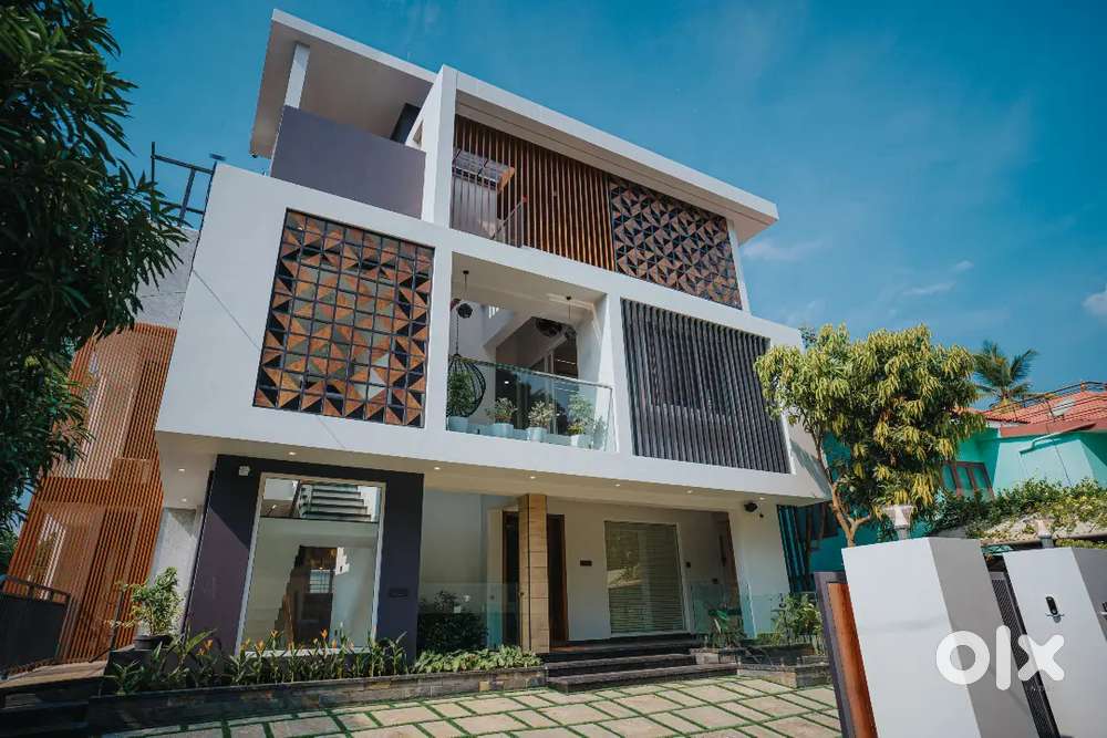 Full time ladies cook required under 45 age