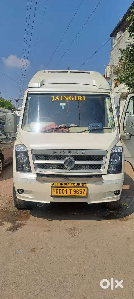 Force Tempo Traveller 20 seater AC
