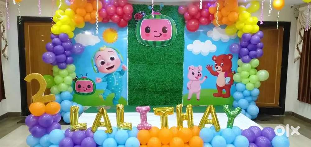Looking staff for balloons shop