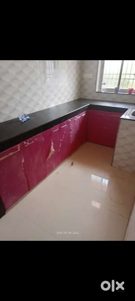 2 bhk semi furnished flat in with car parkng faclity in lalpur ranchi