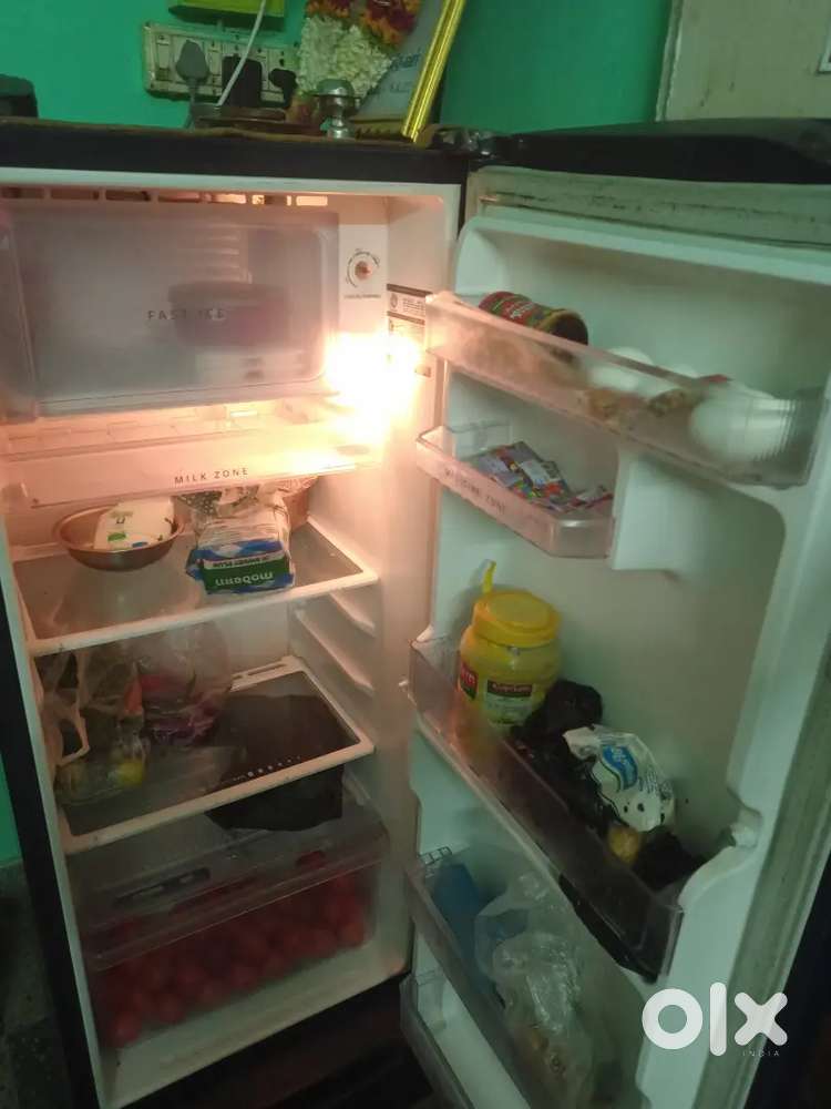 Whirlpool brand 1 year old fridge