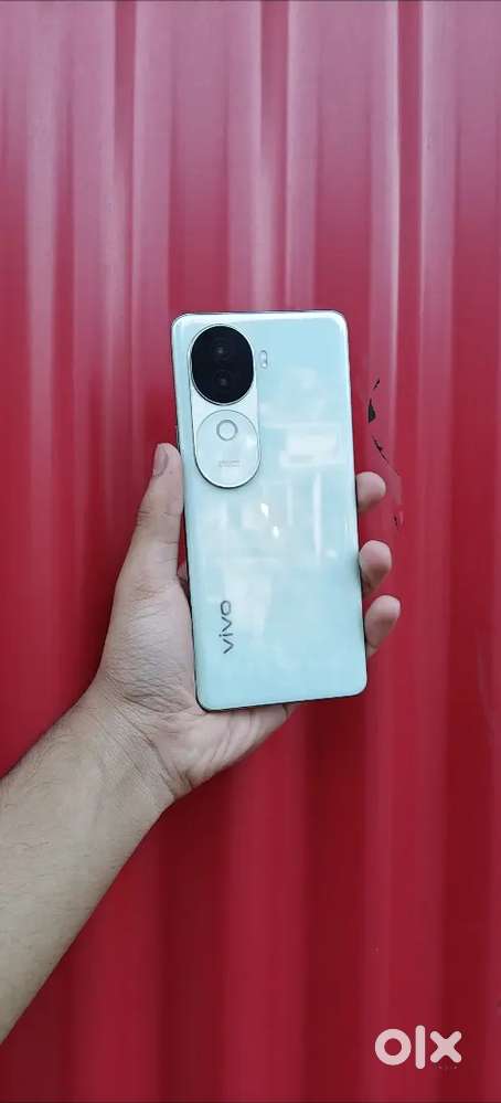 VIVO V4OE,256GB BRAND NEW ONLY 3 MONTHS OLD,ALL ACCESSORIES AVAILABLE