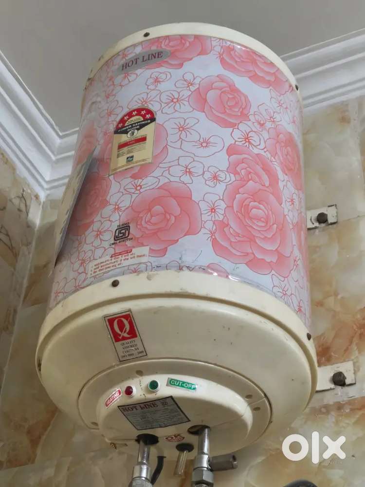 GEYSER 25 litre old available for Sale