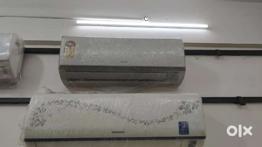 1 ton split AC with warranty good condition