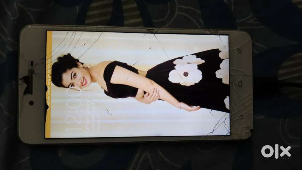 OPPO A37 2gb Ram 16gb Rom only screen broken fully working