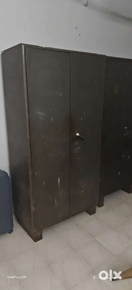 Beeruva (wardrobes)