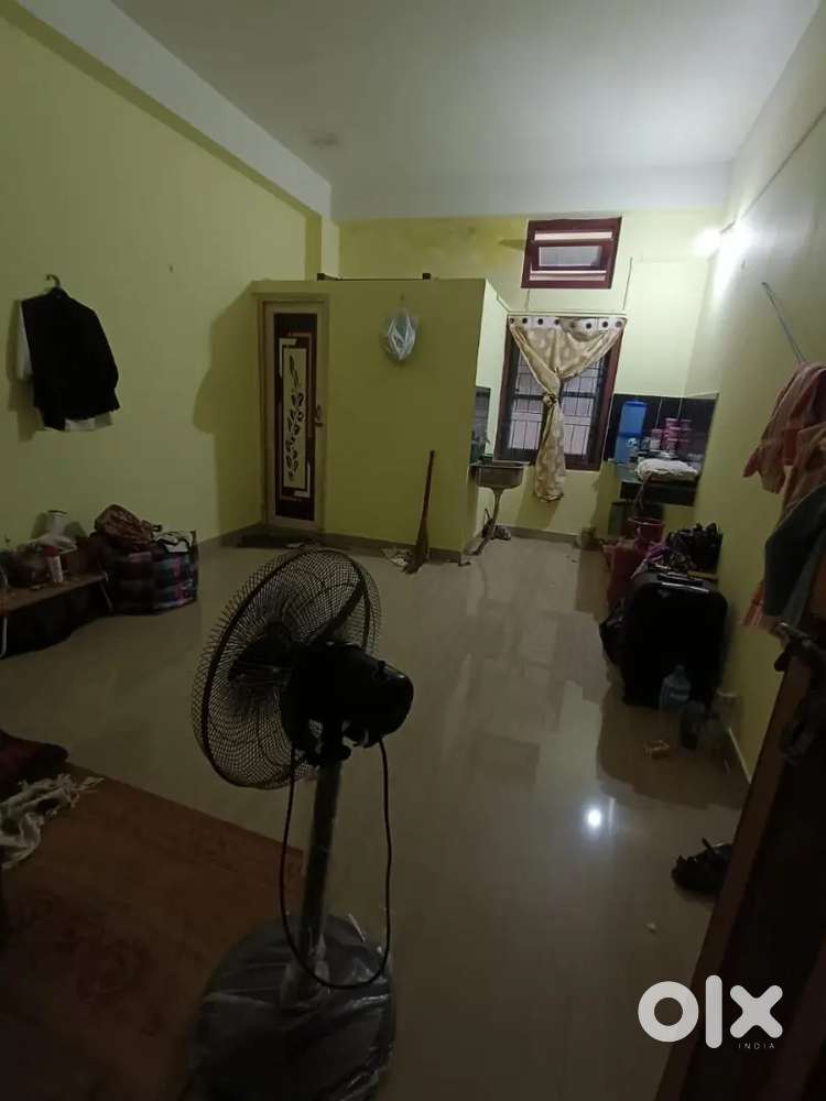 Independent Single room at Zoo road Tiniali