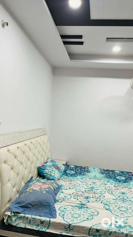 Single room with sharing washroom for girls only
