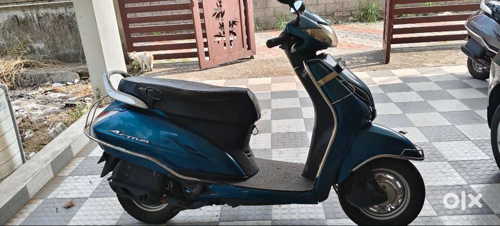 An activa 3G scooter for sale.