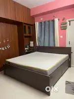 King size bed