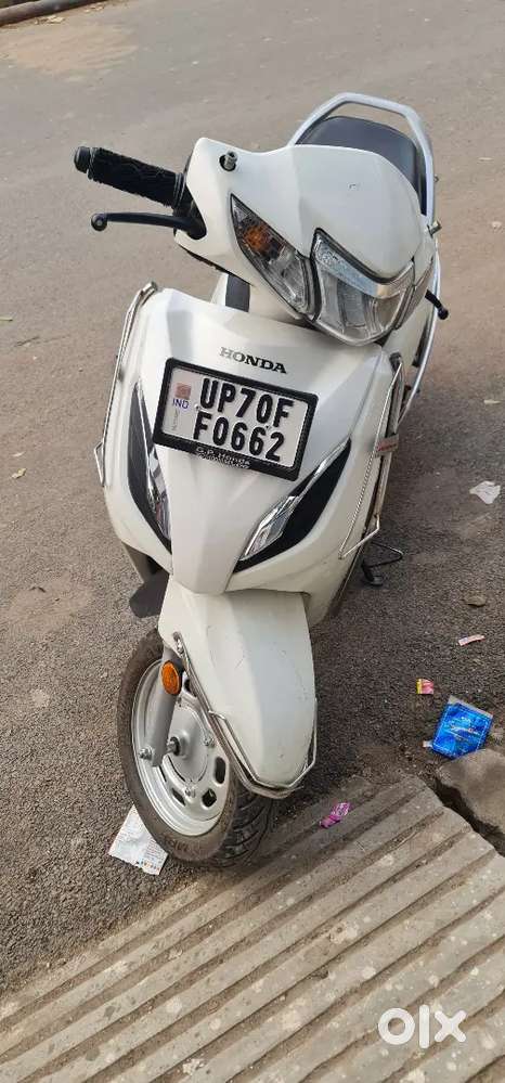 Activa 6G Deluxe for sale