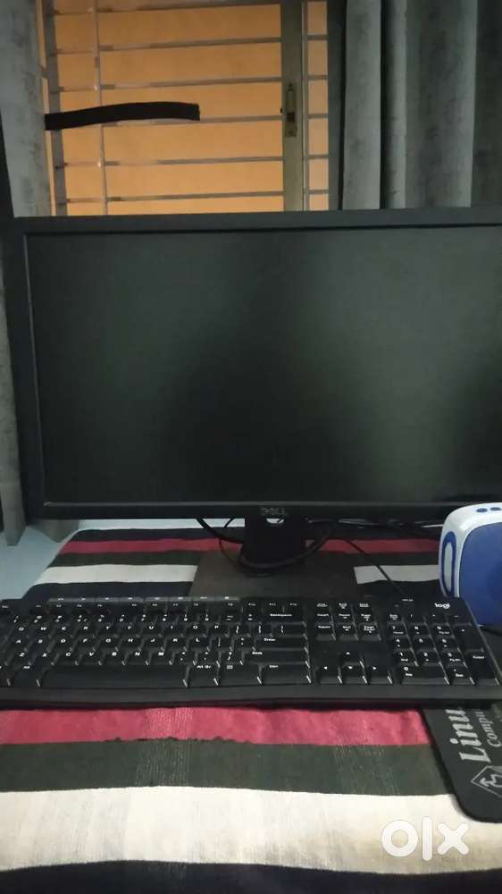 Computer hp Intel core i5-3470 cpu, Dell desplay, 4 gb ram 64 bit OS