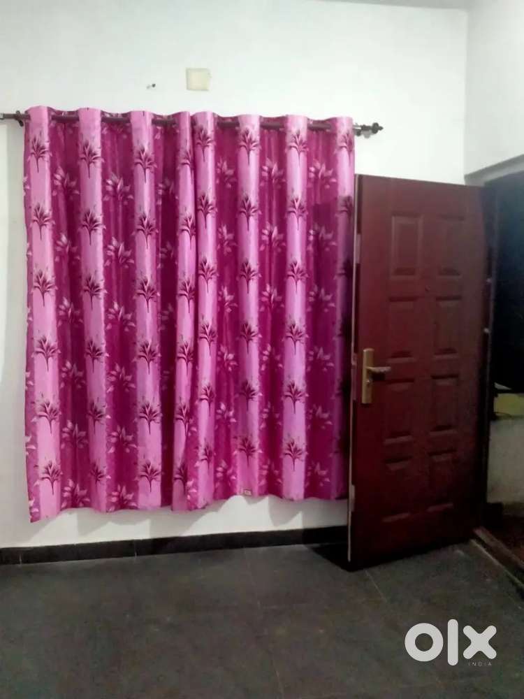 ഇരിഞ്ഞാലക്കുടയിൽ ഒരു ബെഡ്റൂം വീട് വാടകയ്ക്ക്
