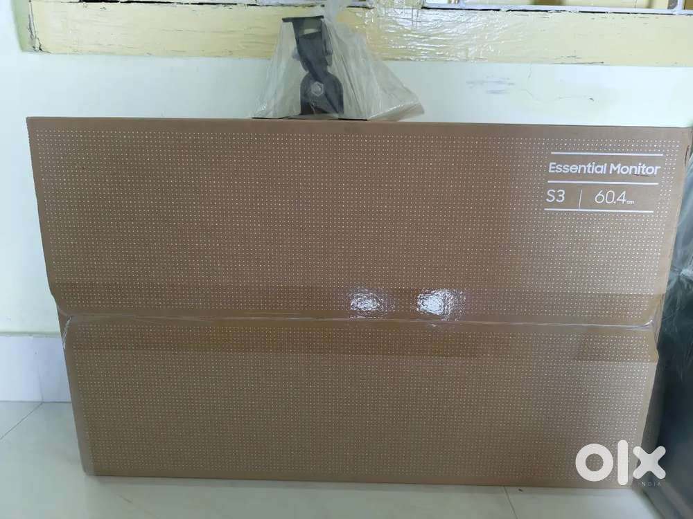 Samsung essential s3 24 FHD monitor