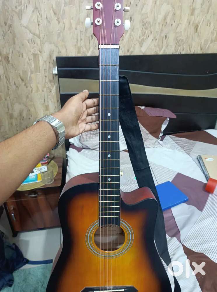 Intern guitar (unused)