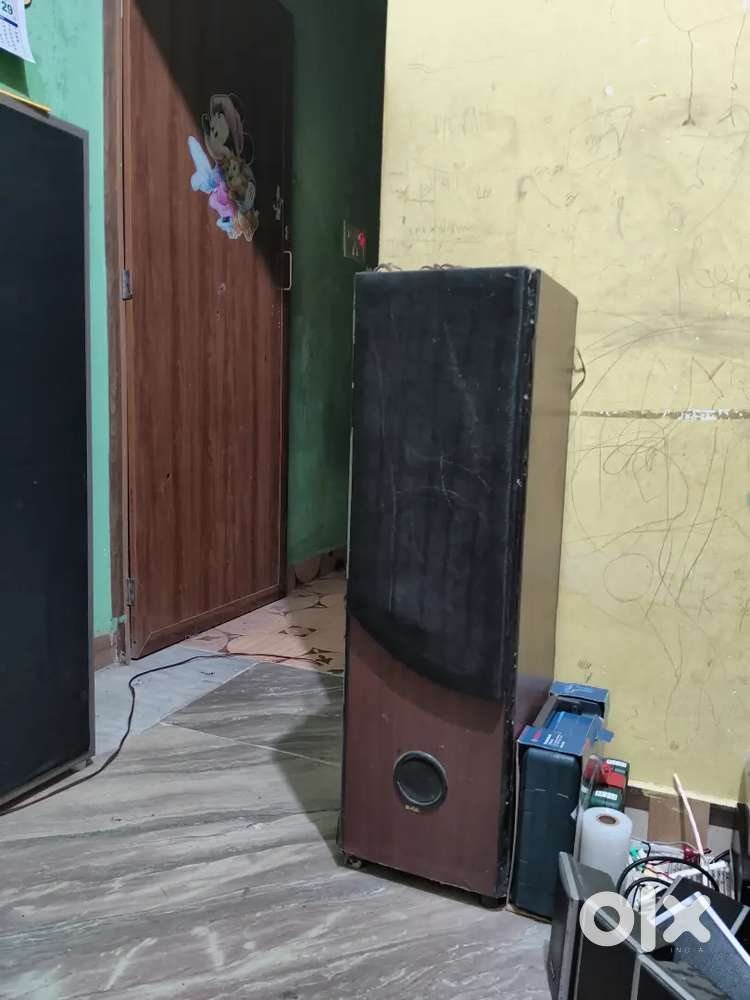 Tower box 2.1 (T line tuned) speaker and subwoofer box