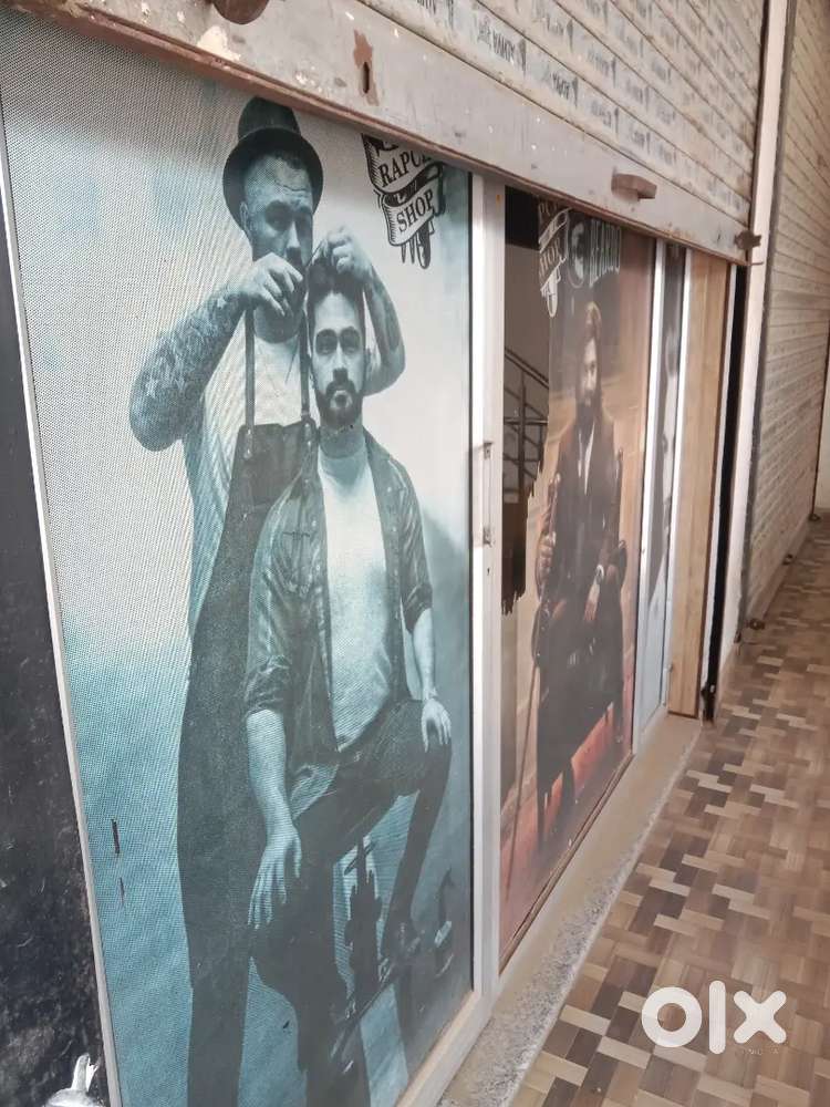 रनिंग जेंट्स सैलून सेटअप बिकाऊ है एकदम नया और चलता समान