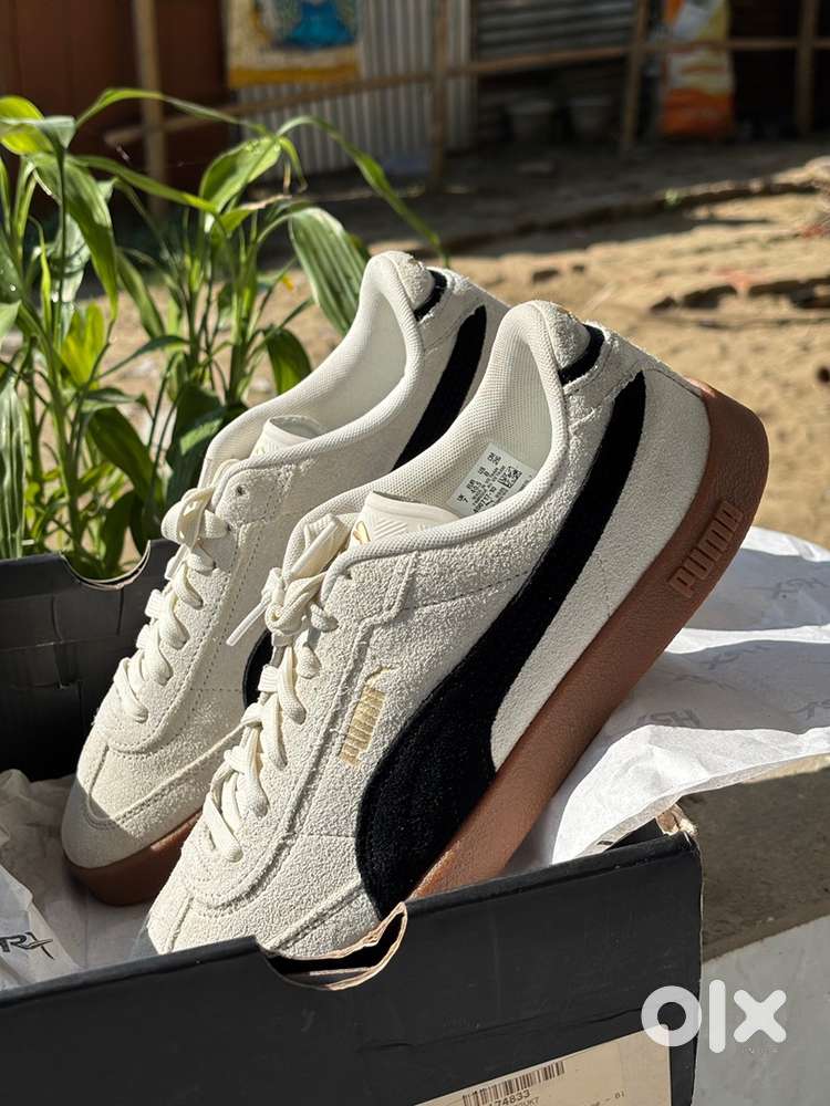 Limited edition puma suede shoes