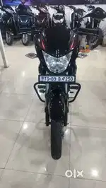 Hero glamour 2024 model neat condition black sports Red colour