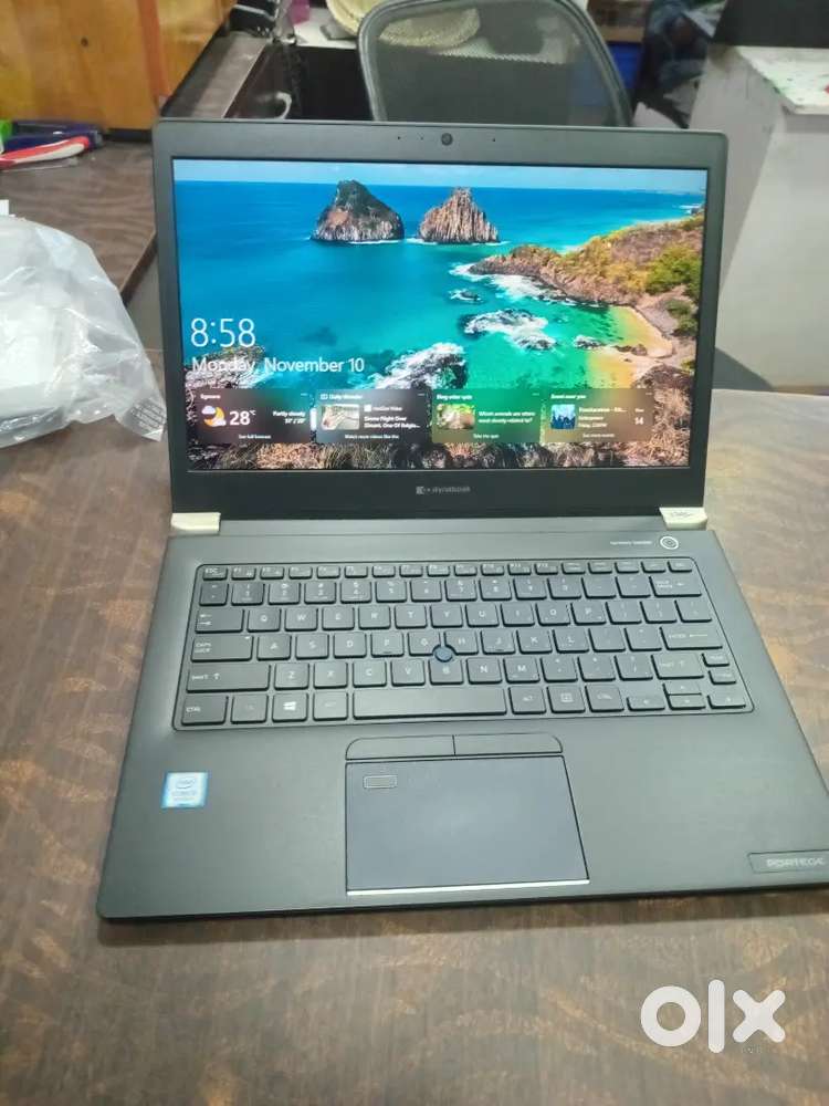 Dell laptop light used very good conditions