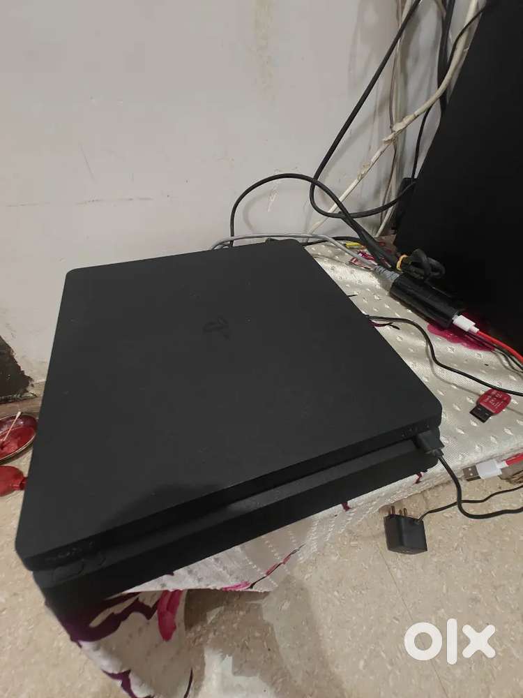 PlayStation 4 slim