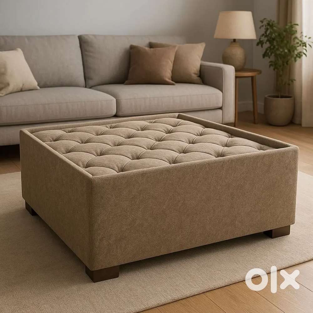 Mordern Centre Table – Excellent Condition!