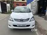 Toyota Innova 2.5 V 7 STR, 2011, Diesel