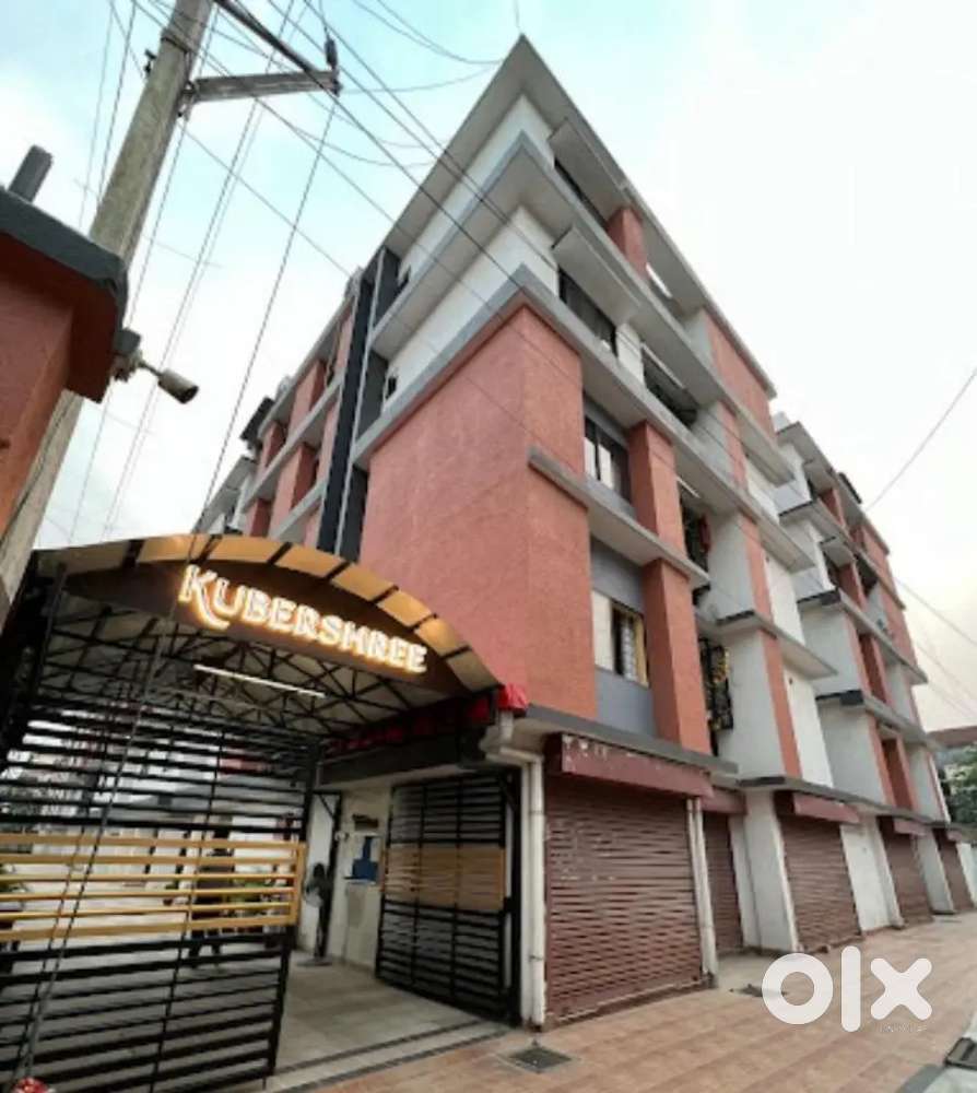 Ready to move flat near Burdwan road