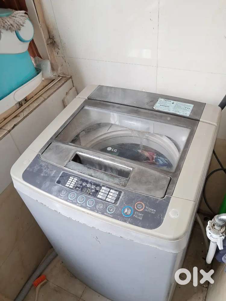 LG full automatic washing machine with good condition