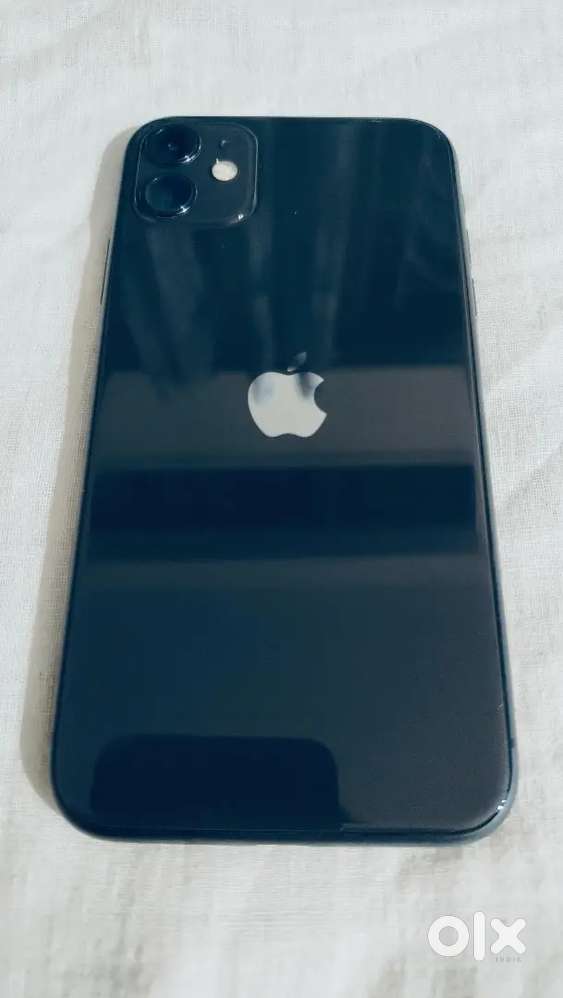 I phone 11/64 , all parts are original , exchange available
