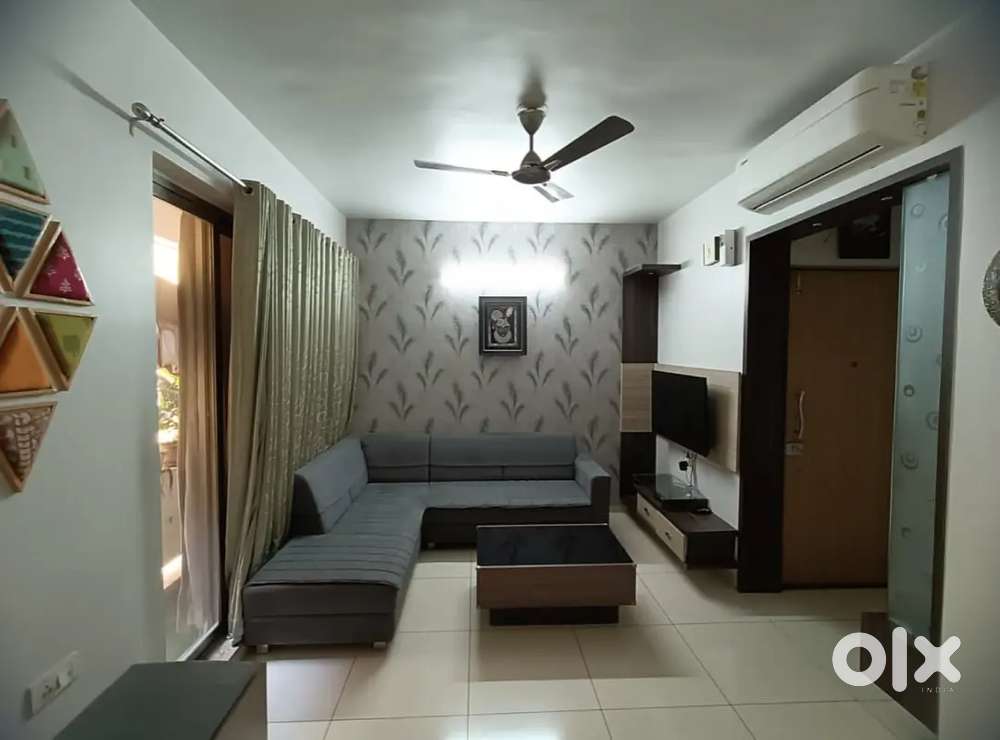 2 BHK full furnished flat in prime location near mavdi area