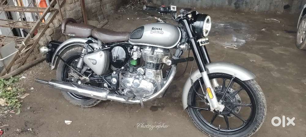 1 st owner bike personal used  tyre condition new  battery amron Bs4
