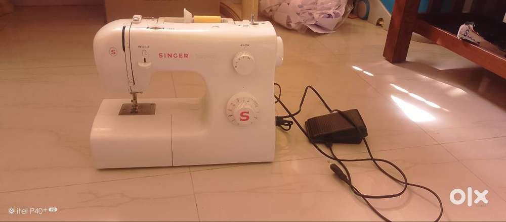 Singer Electric Sewing Machine, Good working