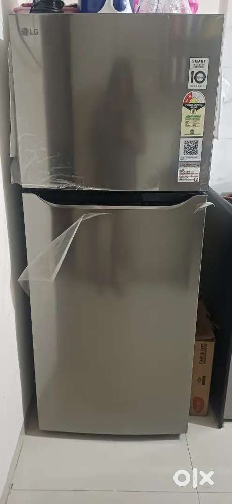 LG 242l double door 3 star fridge power saving fridge 6 months used