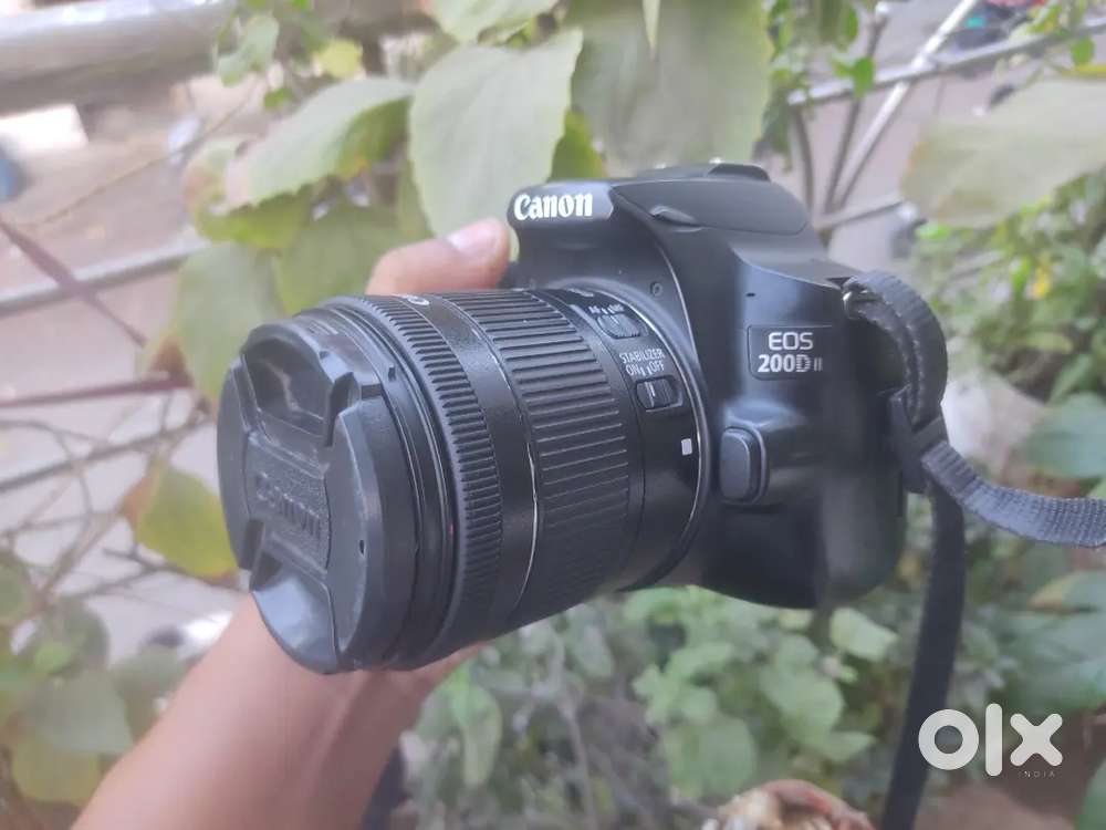 Canon 200d mark 2 with 18 55mm STM lens  bil box full kit available