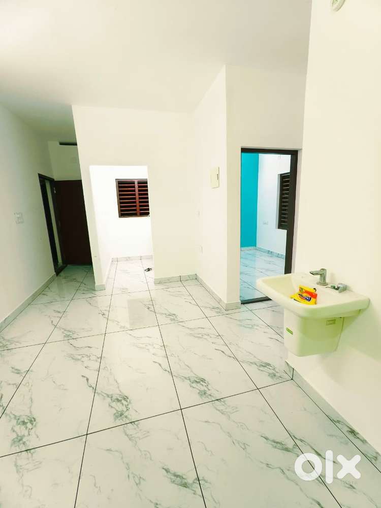 Couples/family/bachlors 1 bhk furnished kakkanad athani junction