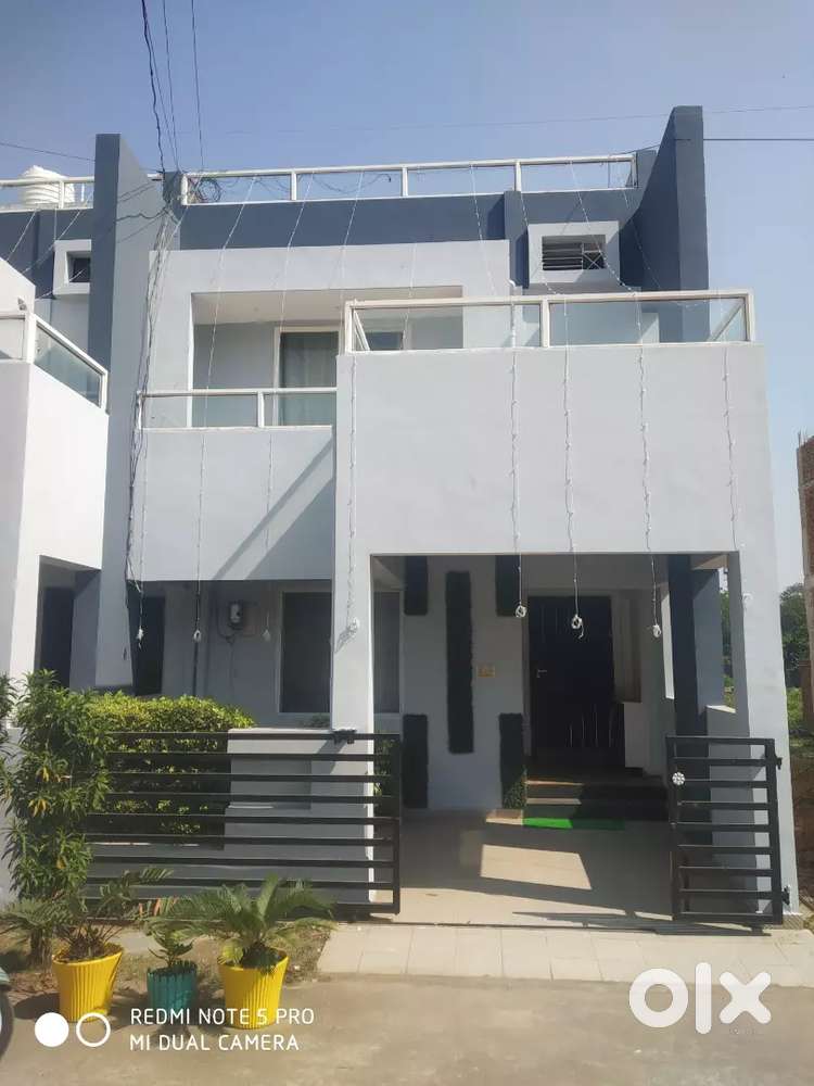 Villa , flat and plot available