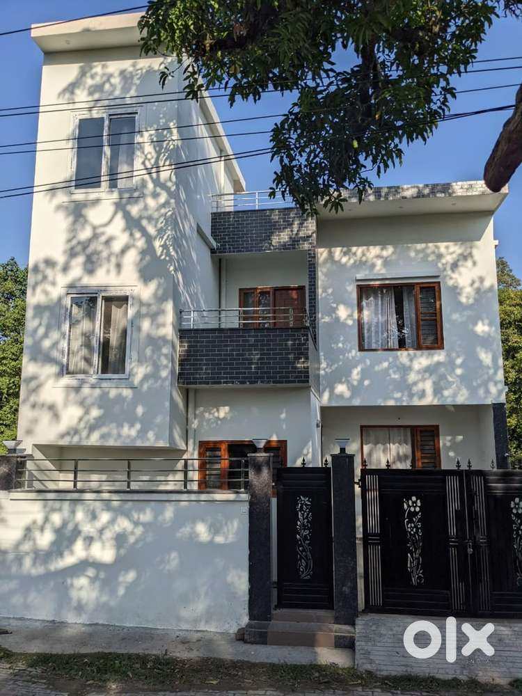Fully Furnished 3 BHK Duplex for Sale near Pacific Mall
