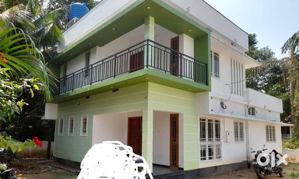 4 bhk new house at Karyattukara