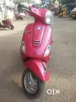 Vespa scooter 25500 driven