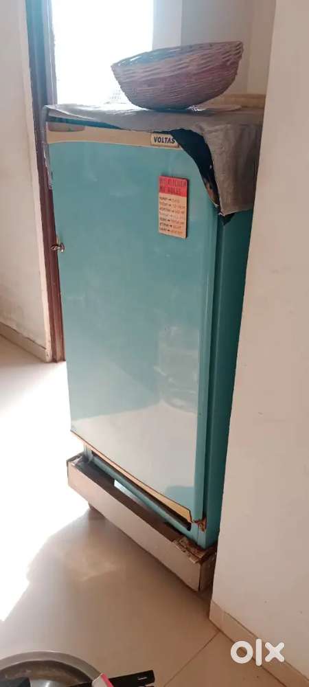 Single door fridge