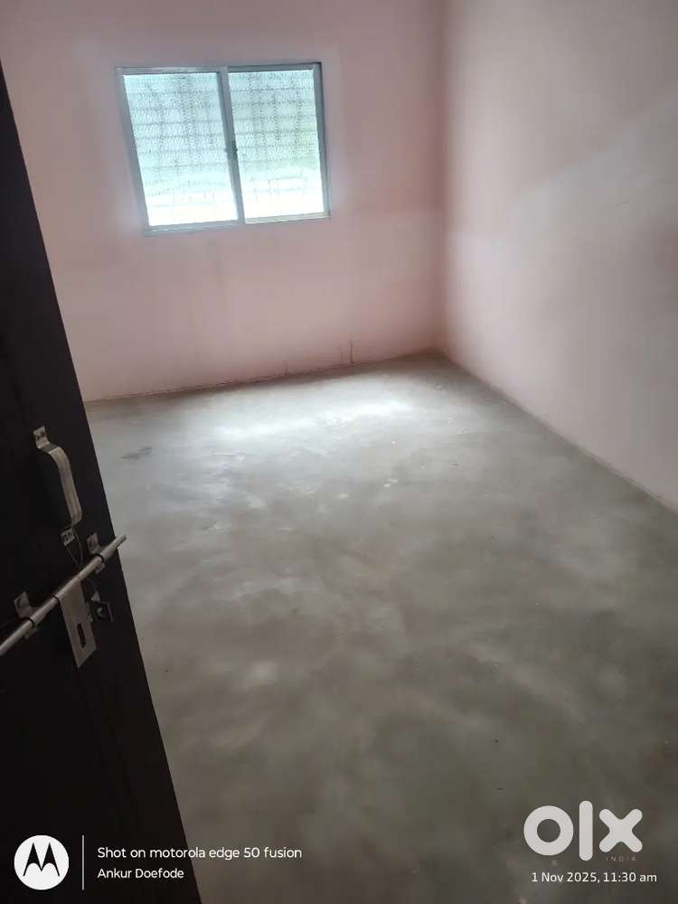 New makan bana hua hai fasia semer sonpur road p