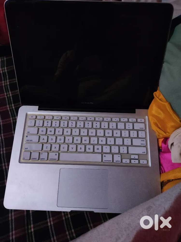 Apple leptop sale
