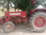mahidra 575 pichle tyre 97/100 agle tyre 90/100 chatri nhi milegi
