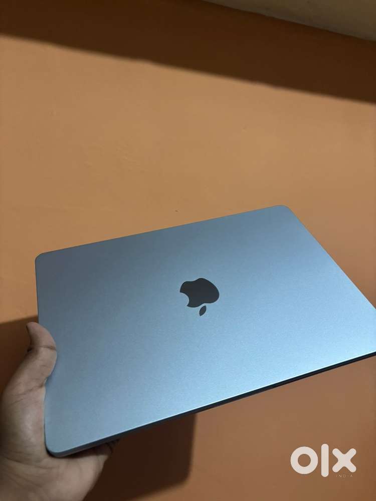 Macbook air m4 (skyblue)
